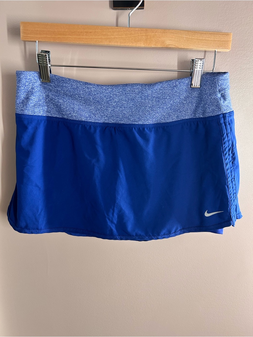 Nike Women's Blue Athletic Running Skort with Blue Heather Gray Waistband